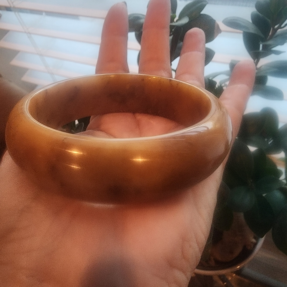 Yellow jade bangle